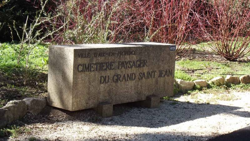 Le cimetière du Grand Saint-Jean à Aix en Provence - Puyricard