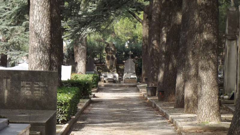 Le cimetière des Milles près d'Aix en Provence